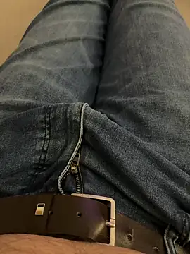 leroy9501 online show from 04-18-26, 02:03