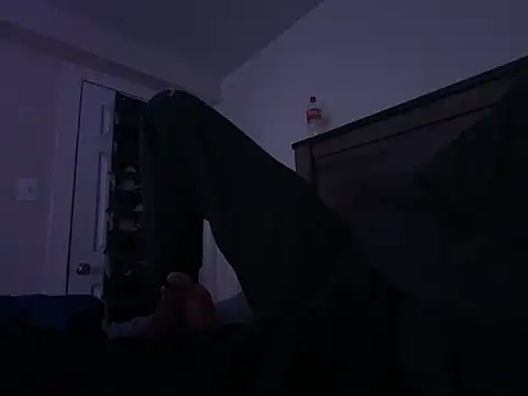Snapshot of zeeeky_33deep chatting on 04-18-26, 07:00 zeeeky 33deep online show from 04-18-26, 07:00