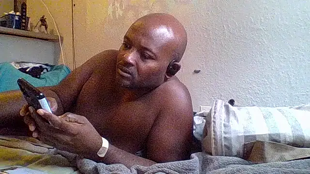 Snapshot of JezOne555 chatting on 02-04-26, 08:37 JezOne555 online show from 02-04-26, 08:37