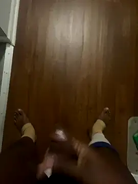 Snapshot of JezOne555 chatting on 11-25-25, 03:40 JezOne555 online show from 11-25-25, 03:40