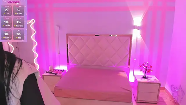 Snapshot of Rosalind_tay chatting on 04-15-26, 11:05 Rosalind tay online show from 04-15-26, 11:05