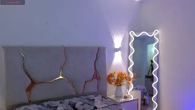 Rosalind tay online show from 11-14-25, 10:52