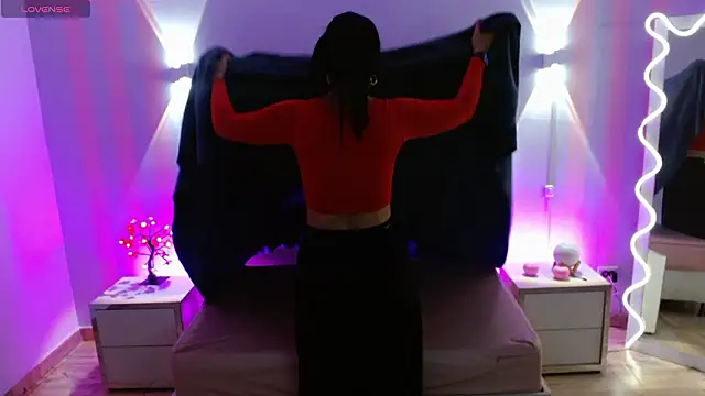 Snapshot of Rosalind_tay chatting on 03-04-26, 11:18 Rosalind tay online show from 03-04-26, 11:18