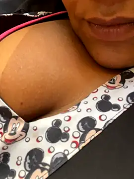 morenaluaa online show from 11-28-25, 04:18