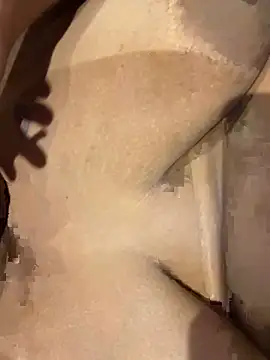 morenaluaa online show from 10-15-25, 03:05