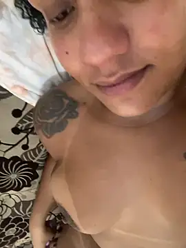 morenaluaa online show from 11-05-25, 02:42