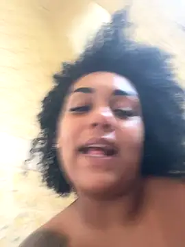 morenaluaa online show from 10-13-25, 04:52