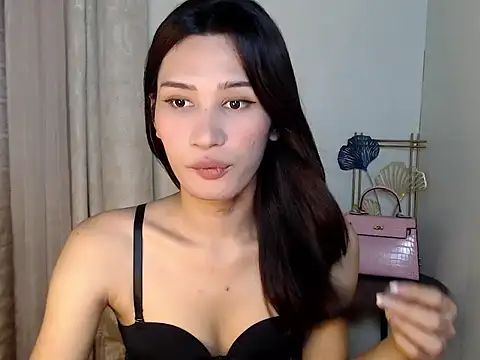 SerenaCortesi online show from 12-15-25, 06:58