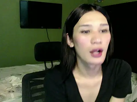 Snapshot of SerenaCortesi chatting on 10-27-25, 09:05 SerenaCortesi online show from 10-27-25, 09:05