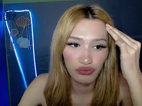 Snapshot of SerenaCortesi chatting on 09-24-25, 04:13 SerenaCortesi online show from 09-24-25, 04:13