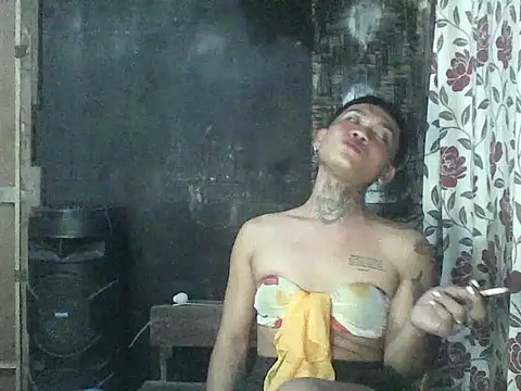 Snapshot of kimmy_slut chatting on 11-27-25, 06:03 kimmy slut online show from 11-27-25, 06:03