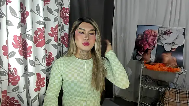 Snapshot of kimmy_slut chatting on 10-06-25, 10:43 kimmy slut online show from 10-06-25, 10:43