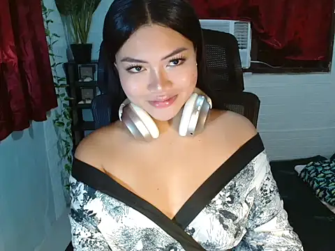 Snapshot of naughtyhothailey chatting on 06-27-26, 11:11 naughtyhothailey online show from 06-27-26, 11:11