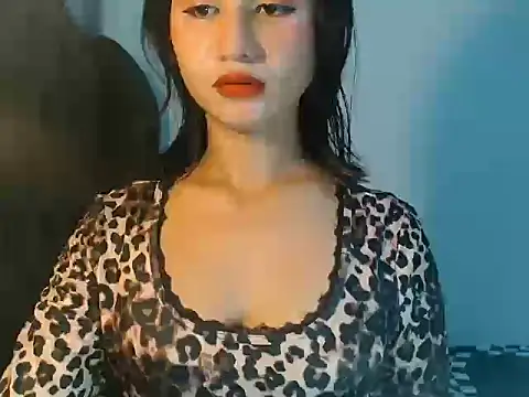 Snapshot of lava_lux chatting on 06-17-26, 04:34 lava lux online show from 06-17-26, 04:34