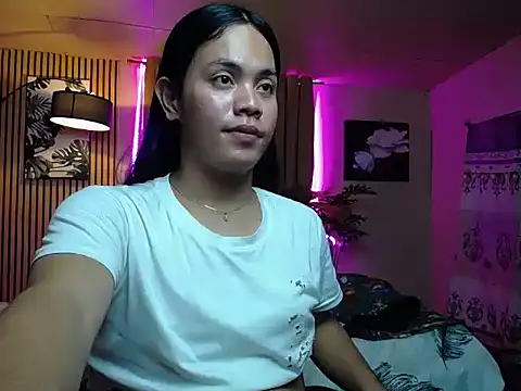 Snapshot of lava_lux chatting on 10-21-25, 03:55 lava lux online show from 10-21-25, 03:55