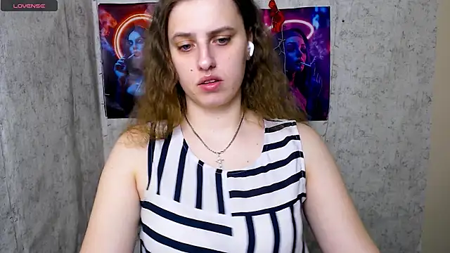 AmandaDimond  online show from 04-05-26, 12:01