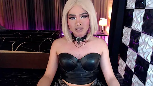BigCockMaxineTS online show from 10-27-25, 05:36