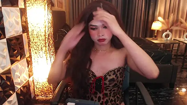 BigCockMaxineTS online show from 10-01-25, 08:19