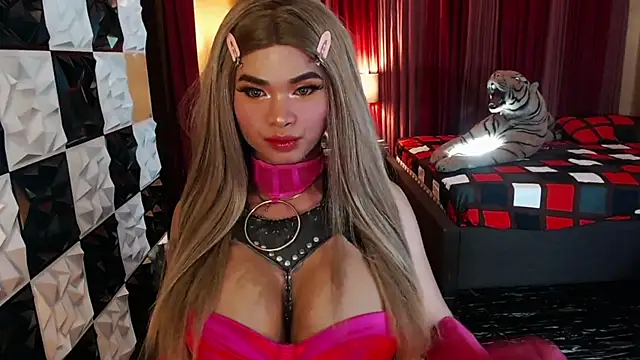 BigCockMaxineTS online show from 10-09-25, 02:01