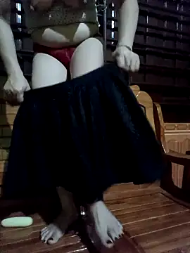SexyQueen99 online show from 04-21-26, 10:27