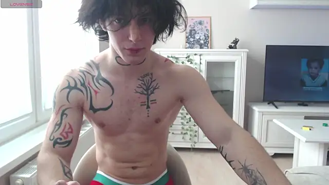 Snapshot of Brendan__Piks chatting on 03-22-26, 08:27 Brendan Piks online show from 03-22-26, 08:27