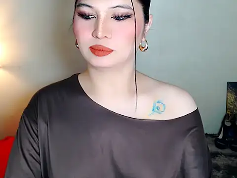 NaomiSmall online show from 01-06-26, 08:18