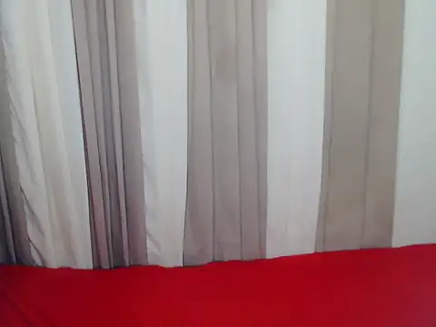 NaomiSmall online show from 11-17-25, 09:13