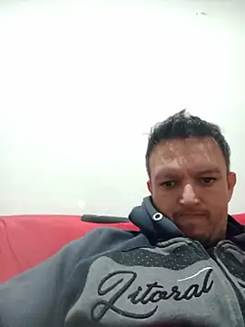 Snapshot of Suamulherfeliz chatting on 06-26-26, 10:54 Suamulherfeliz online show from 06-26-26, 10:54