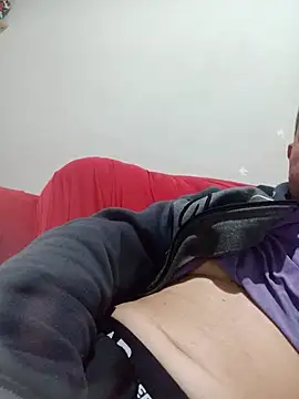 Snapshot of Suamulherfeliz chatting on 06-16-26, 10:37 Suamulherfeliz online show from 06-16-26, 10:37