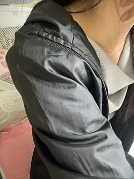 Snapshot of Mina048 chatting on 12-16-25, 05:44 Mina048 online show from 12-16-25, 05:44