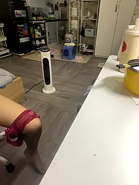 Snapshot of Mina048 chatting on 11-10-25, 05:01 Mina048 online show from 11-10-25, 05:01