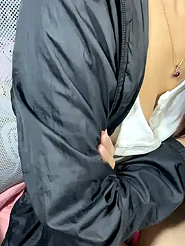 Snapshot of Mina048 chatting on 12-14-25, 02:44 Mina048 online show from 12-14-25, 02:44