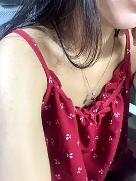 Snapshot of Mina048 chatting on 11-19-25, 08:20 Mina048 online show from 11-19-25, 08:20