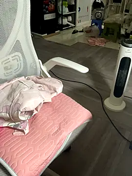 Snapshot of Mina048 chatting on 11-29-25, 03:23 Mina048 online show from 11-29-25, 03:23