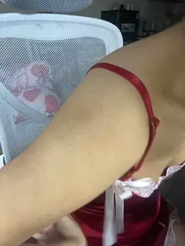 Snapshot of Mina048 chatting on 11-14-25, 04:21 Mina048 online show from 11-14-25, 04:21