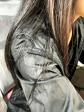 Snapshot of Mina048 chatting on 11-26-25, 02:39 Mina048 online show from 11-26-25, 02:39