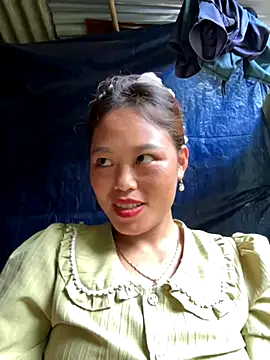 Snapshot of MychuSweet chatting on 10-06-25, 02:57 MychuSweet online show from 10-06-25, 02:57