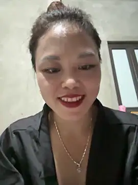 Snapshot of MychuSweet chatting on 10-01-25, 01:04 MychuSweet online show from 10-01-25, 01:04