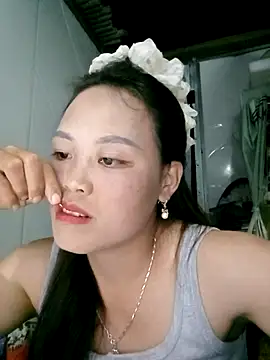Snapshot of MychuSweet chatting on 10-11-25, 01:56 MychuSweet online show from 10-11-25, 01:56