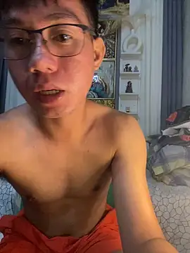 xshyboyx online show from 09-24-25, 04:13