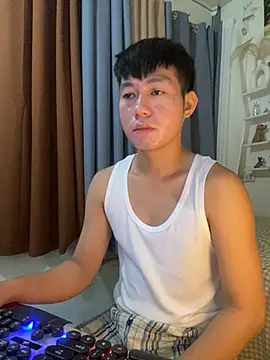 xshyboyx online show from 02-06-26, 03:02