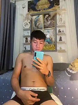 xshyboyx online show from 10-04-25, 05:58