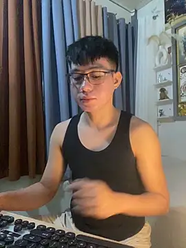 xshyboyx online show from 12-05-25, 11:42