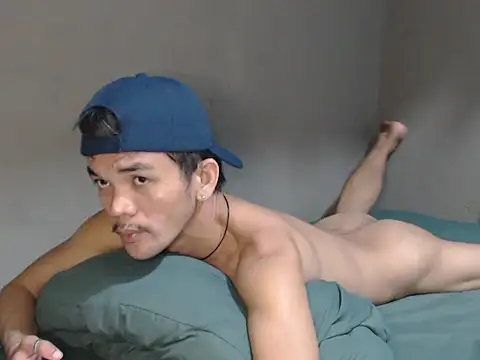 Snapshot of Natsboii chatting on 05-11-26, 11:44 Natsboii online show from 05-11-26, 11:44