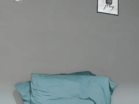 Snapshot of Natsboii chatting on 05-09-26, 11:24 Natsboii online show from 05-09-26, 11:24