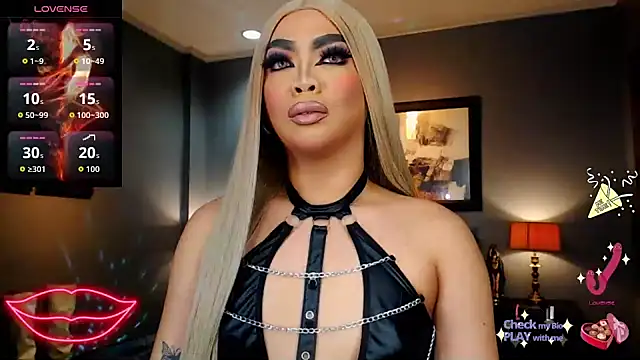 FridaHumphrey online show from 10-23-25, 05:22