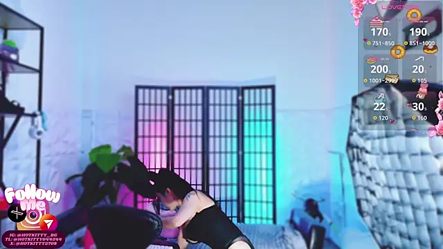 Hotkittylove online show from 09-24-25, 02:56