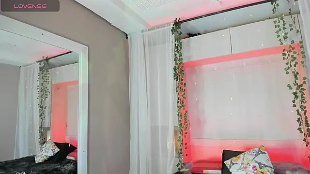 CamiGox online show from 03-11-26, 04:06