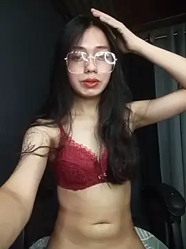 Snapshot of LexiLove chatting on 05-27-26, 03:08 LexiLove online show from 05-27-26, 03:08
