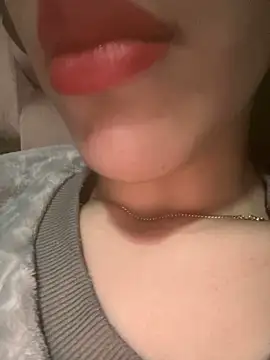 Mimisixo online show from 04-17-26, 05:27